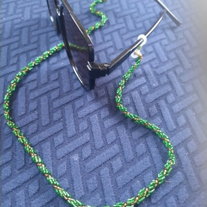 Sznur do okularów "Szmaragdowa Spirala" – Zielony ze Złotem