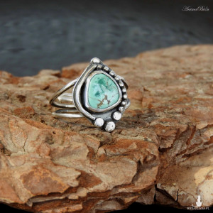 Pierścionek srebrny z turkusem tybetańskim mały