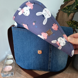 Torba jeansowa na ramię z kolorowym wnętrzem