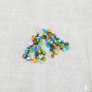 7067 długie, lekkie kolczyki; zielone, niebieskie, pomarańczowe kolczyki