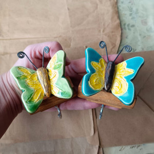 Zestaw wieszaczków z motylami