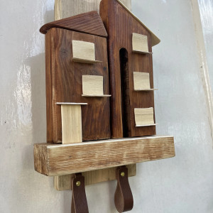 Drewniany domek brąz