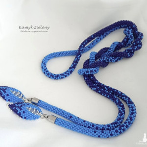 Lariat granatowo-niebieski - wykończenia ze stali szlachetnej