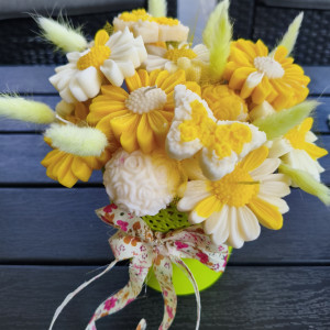 Candle flower box L stokrotki wykonany z naturalnych świec sojowych z aromatem