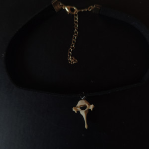 Choker czarny serca kręg kuny