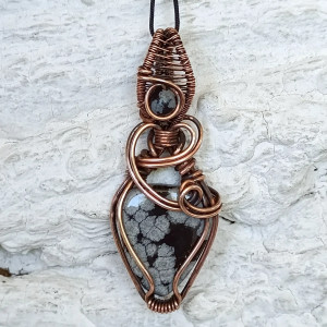 Wisiorek miedziany Obsydian Śnieżny Naszyjnik Wire Wrapping z kamieniem naturalnym