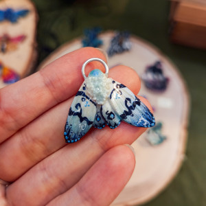 naszyjnik magicznej ćmy, idealny na prezent, magiczny amulet