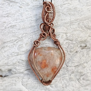 Kamień Słoneczny Wisiorek miedziany Naszyjnik Wisior Wire Wrapping z kamieniem naturalnym