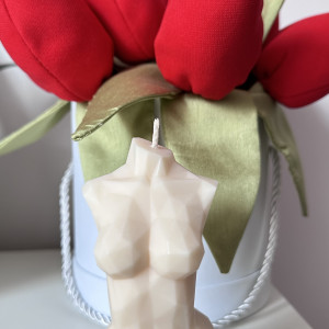 Świeca sojowa duża kobieta tors body handmade