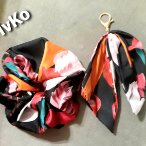 Zestaw Scrunchie plus zawieszka do torebki