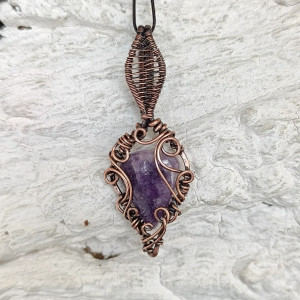 Lepidolit Wisior miedziany Naszyjnik Wisiorek Wire Wrapping z kamieniem naturalnym