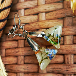 Kolczyki handmade z prawdziwymi niezapominajkami | Żywica Resin Pro | Stal nierdzewna | Perłowy blask i naturalna elegancja