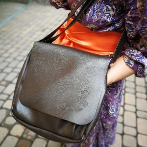 torebka listonoszka skóropodobna brązowa vintage