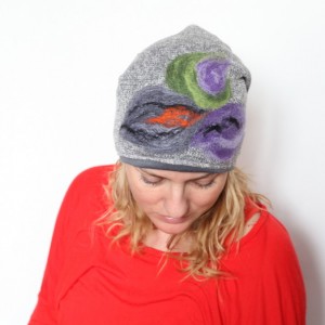 czapka handmade  czesanką filcowane