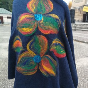 granatowy filcowany wełniany miły i ciepły komin handmade