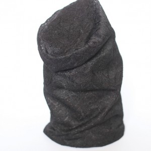 czarna koronkowa czapka wiosenna