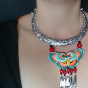 naszyjnik etniczny haftowany