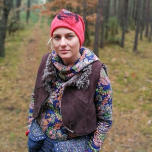 czapka malinowa wełniana zimowa folkowa boho damska handmade