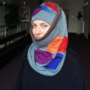 Komplet wełniany niebieski wełna merynosy kwiaty