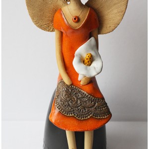 Anioł oranżowy z lilią