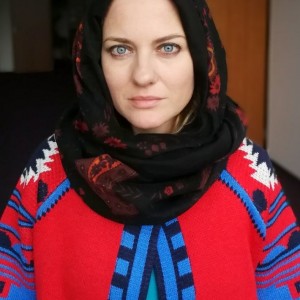 kaptur z szalem w orientalnym stylu