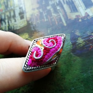 pierścionek haftowany orientalny w stylu boho handmade