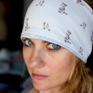 opaska dzianinowa w koty