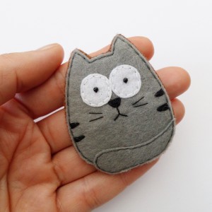 FUN filcowa broszka kotek 005
