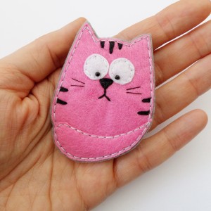 FUN filcowa broszka kotek 012