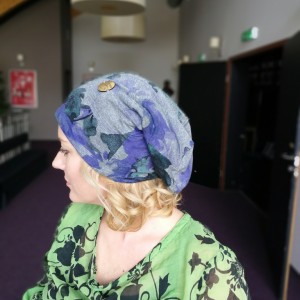 czapka damska wiosenna dzianina w kwiaty