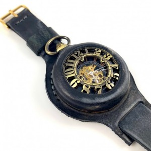 DC 043 - BLACK VINTAGE - BE ON TIME