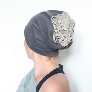 czapka damska dresowa z koronką