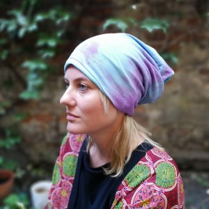 czapka dzianinowa wiosenna farbowana ręcznie