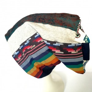 czapka szyta patchworkowa kolorowa na podszewce- box a1- dziewczę ciało eksponowało, nic by się nie stało ,gdyby przestało ,gdyż powierzchni było niemało