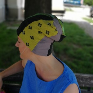 czapka damska na podszewce szyta patchworkowo