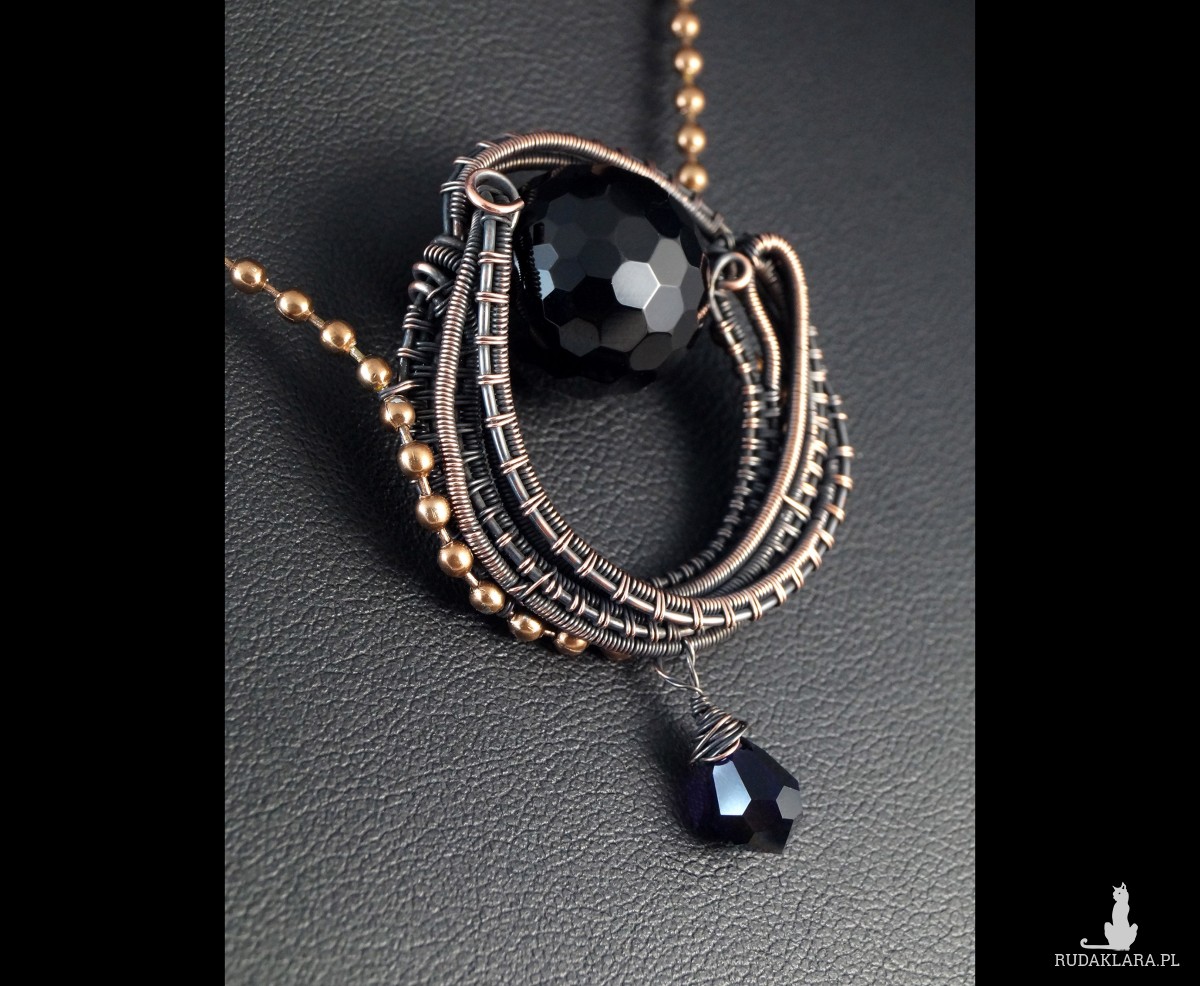 Miedziany wisior z fasetowaną kulką onyksu oraz z kryształem, wisior dla niej, prezent dla kobiety, biżuteria ręcznie robiona, wire wrapped