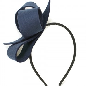 Fascynator wykonany z filcu