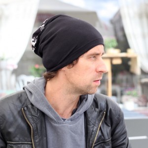 czapka czarna damska męska w paski