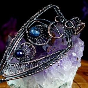 Czaroit i kyanit, Wisior miedziany z czaroitem i kyanitem, ręcznie wykonany, prezent dla niej, prezent dla mamy, prezent urodzinowy