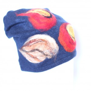 czapka handmade wełniana z kwiatem