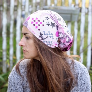 czapka dzianinowa komiksowa w twarze