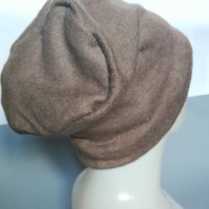 czapka wełniana bezowa damska zimowa uniwersalna