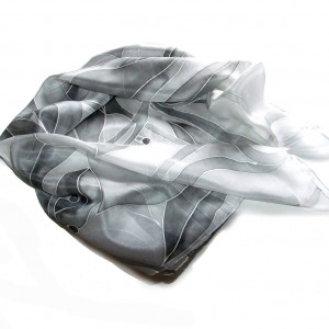 Szara ze srebrem, ręcznie malowana chusta jedwabna