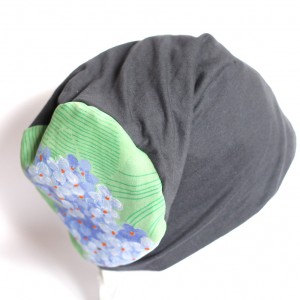 szara dzianinowa czapka damska