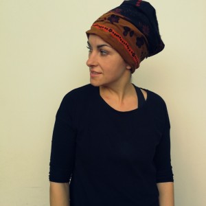 czapka damska etno boho orientalna smerfetka handmade uszyta z włoskiego miękkiego sztruksu