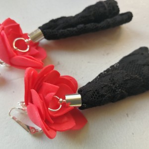 klipsy długie wiszące srebrno czerwono czarne koronkowe handmade