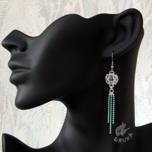 Turkusowe kolczyki chainmaille z łańcuszkowym chwostem