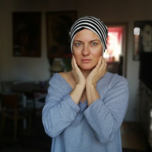 czapka damska wiosenna w paski sportowa