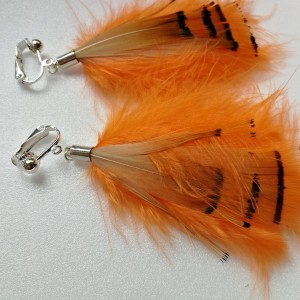 klipsy etno boho pomarańczowe z piórami- box x1-polecam pojedyncza sztuka