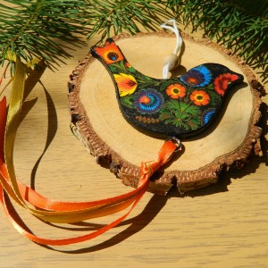 Ptaszek wiszący w ludowe łowickie kwiaty, dekoracja folk etno boho